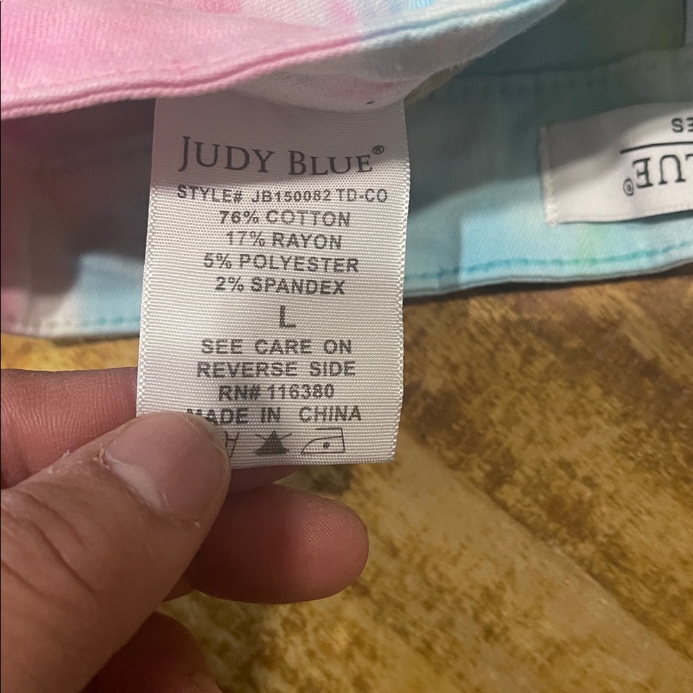 Judy Blue Women's Colorful Tie-Dye Shorts size L - Picture 6 of 10